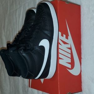 Womens Nike Court vision mid,black/white 10